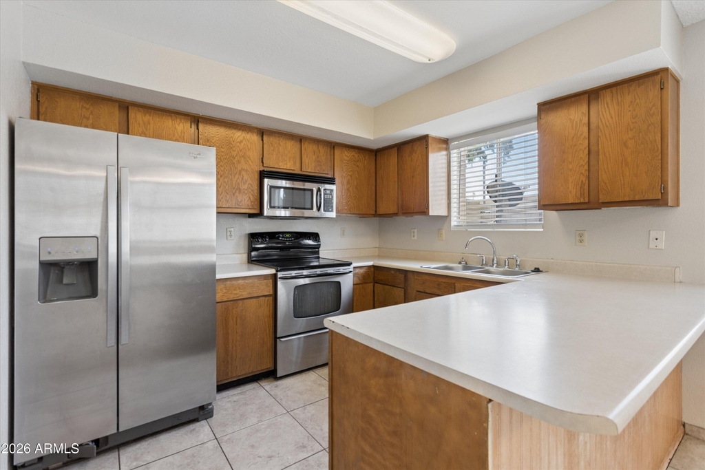 407 E Pecan Road - Photo 9