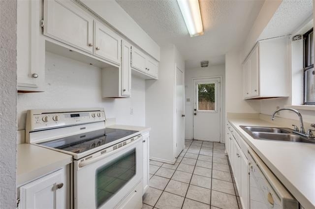 5431 Wild West Drive - Photo 10