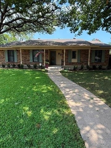 1208 N Cottonwood Drive - Photo 1
