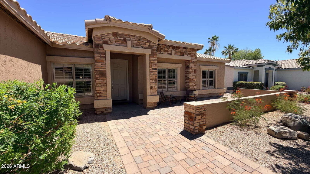 1121 E Powell Way - Photo 1