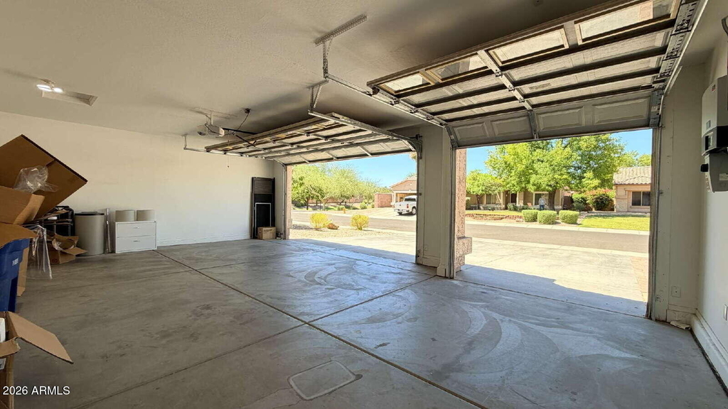 1121 E Powell Way - Photo 18
