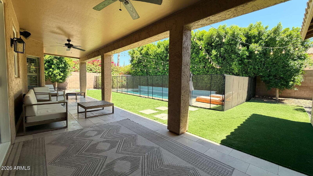 1121 E Powell Way - Photo 19