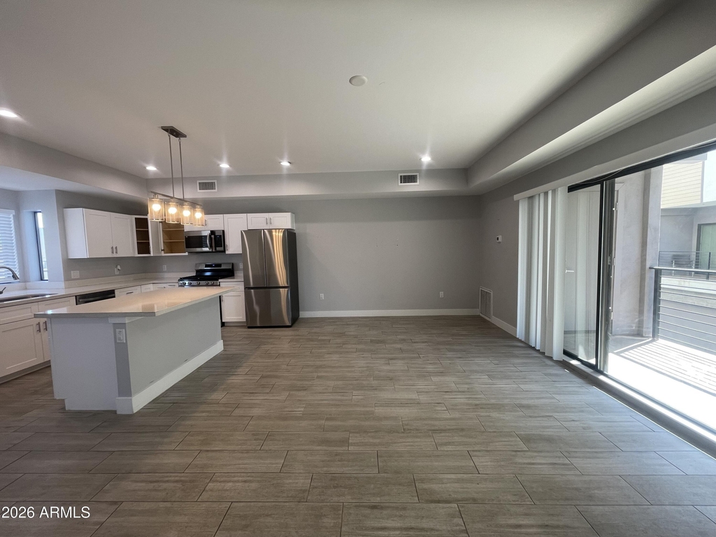1020 E Spence Avenue - Photo 6