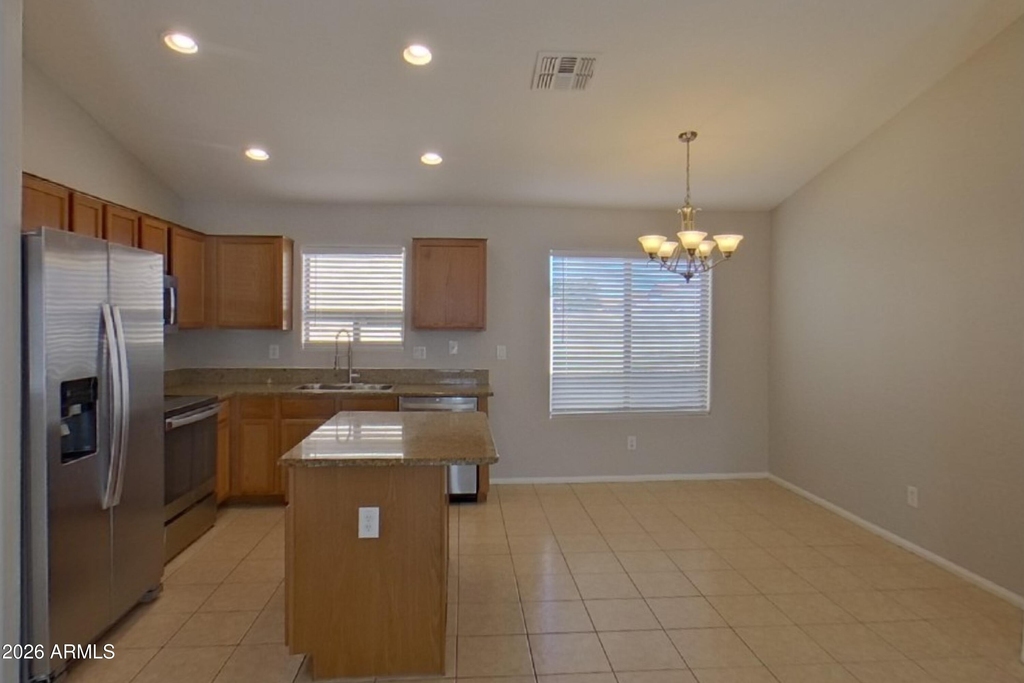 39964 W Sanders Way - Photo 3