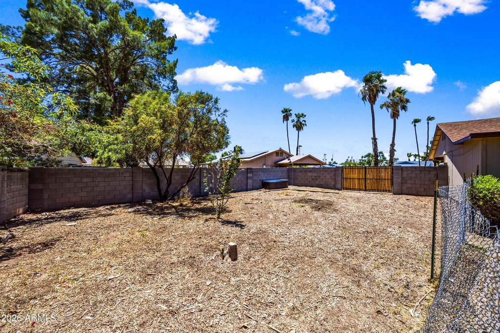 2216 W Straford Drive - Photo 22