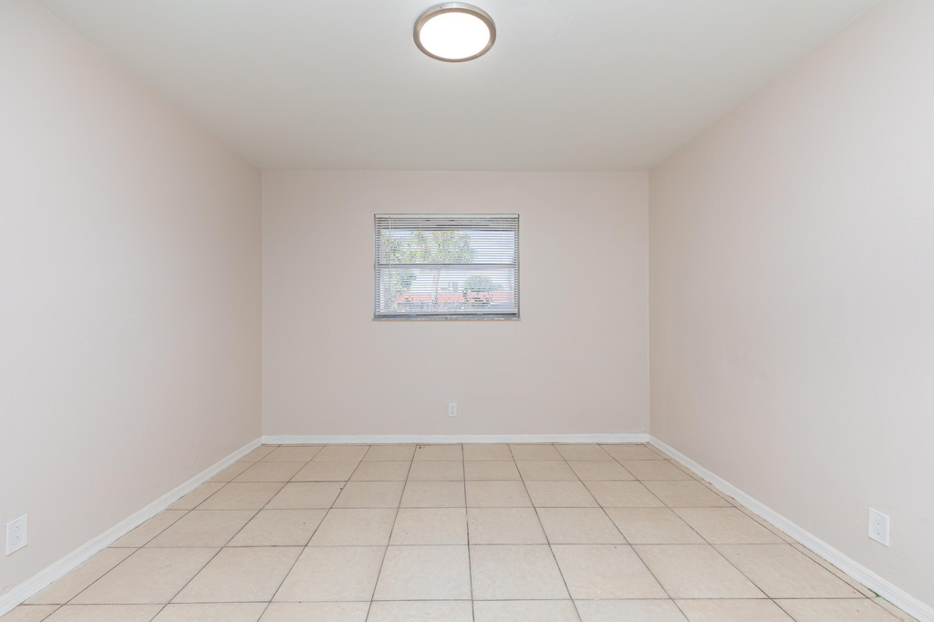 7750 Sw 10th Court - Photo 21