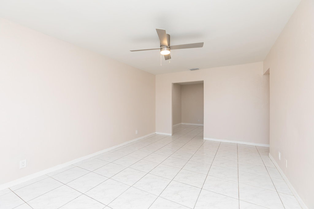 7750 Sw 10th Court - Photo 7