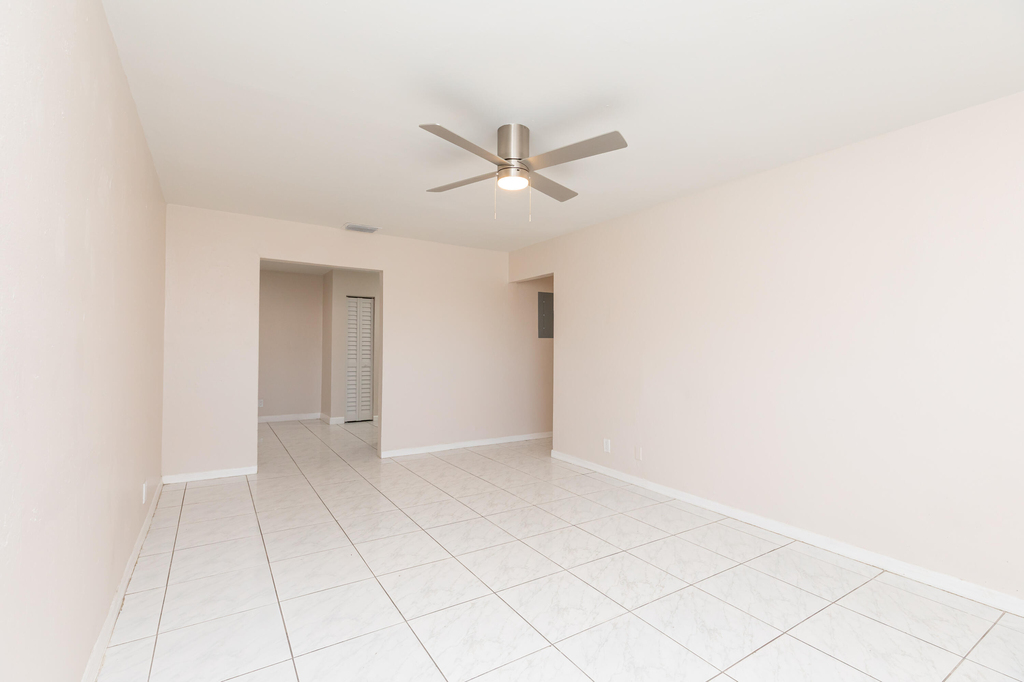7750 Sw 10th Court - Photo 9
