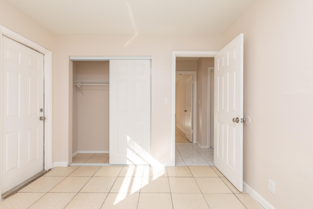 7750 Sw 10th Court - Photo 15