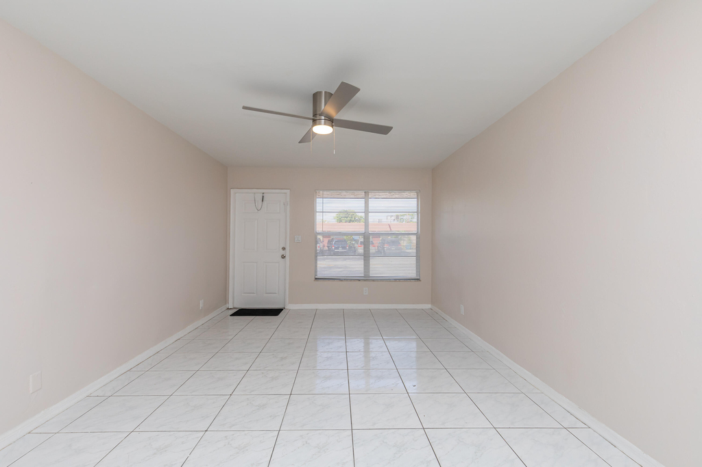 7750 Sw 10th Court - Photo 11