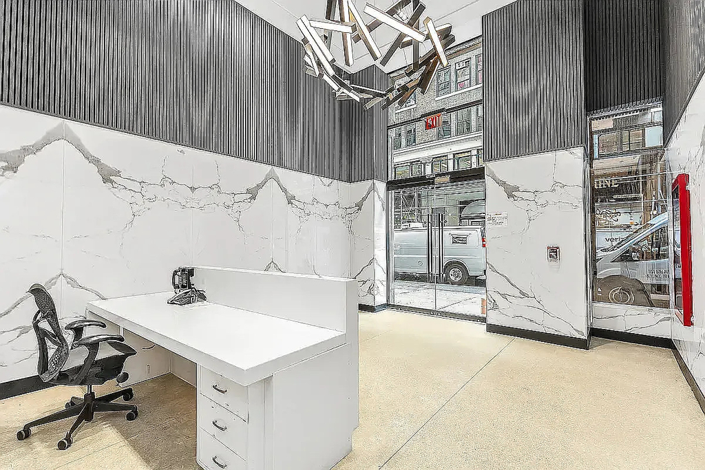 255 West 36th Street - Photo 8