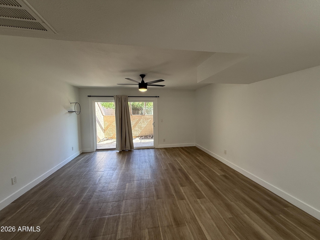 812 W 14th Street - Photo 8