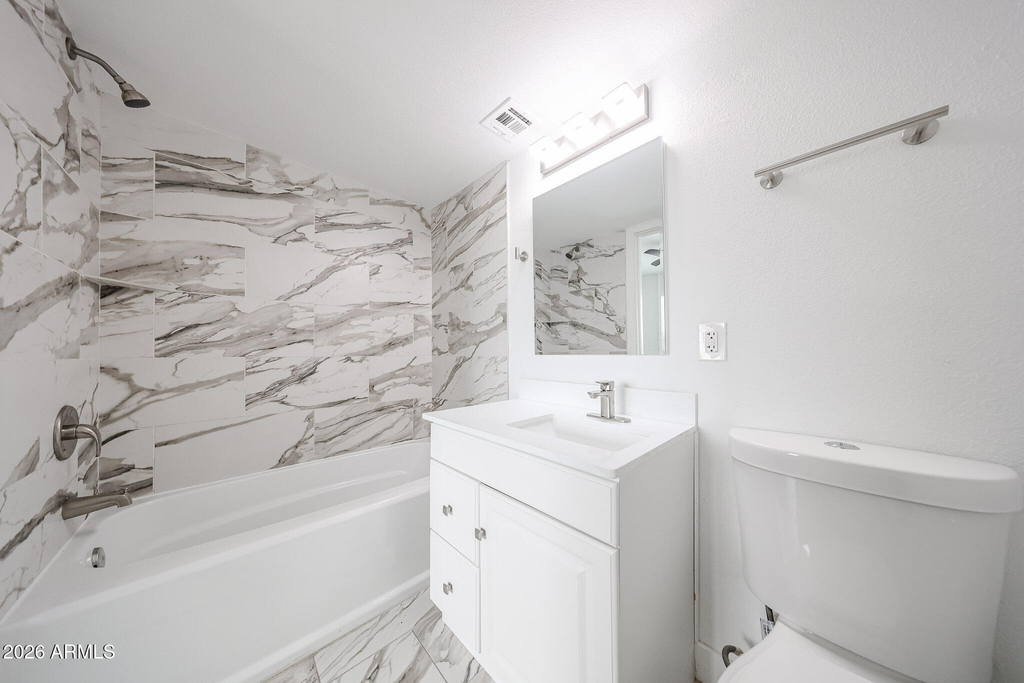 812 W 14th Street - Photo 33