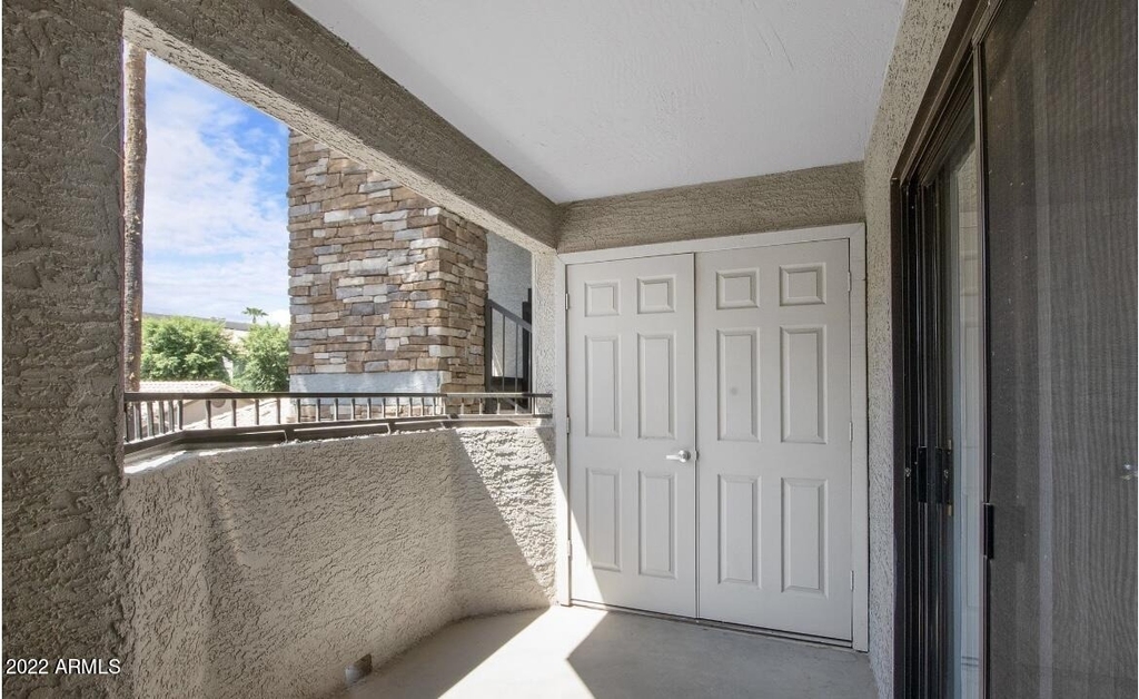 2025 E Campbell Avenue - Photo 13