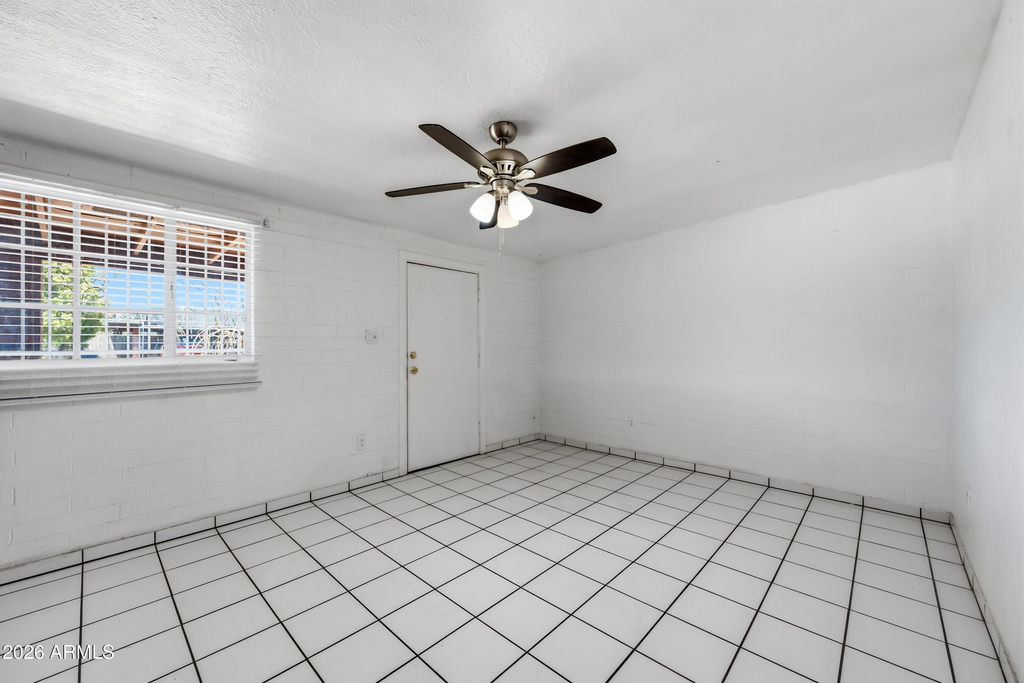 3905 W Almeria Road - Photo 2