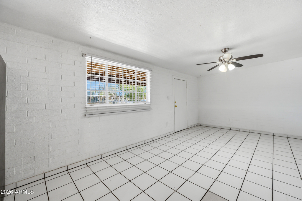 3905 W Almeria Road - Photo 3