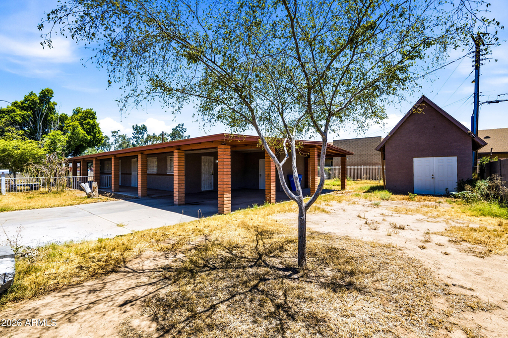 3905 W Almeria Road - Photo 0
