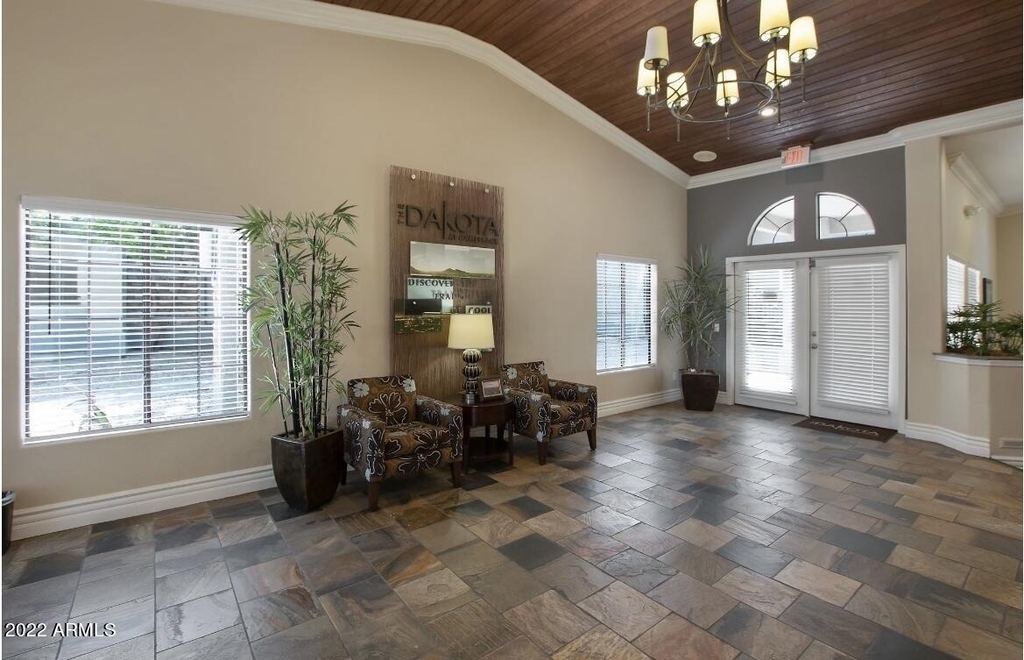 2025 E Campbell Avenue - Photo 14