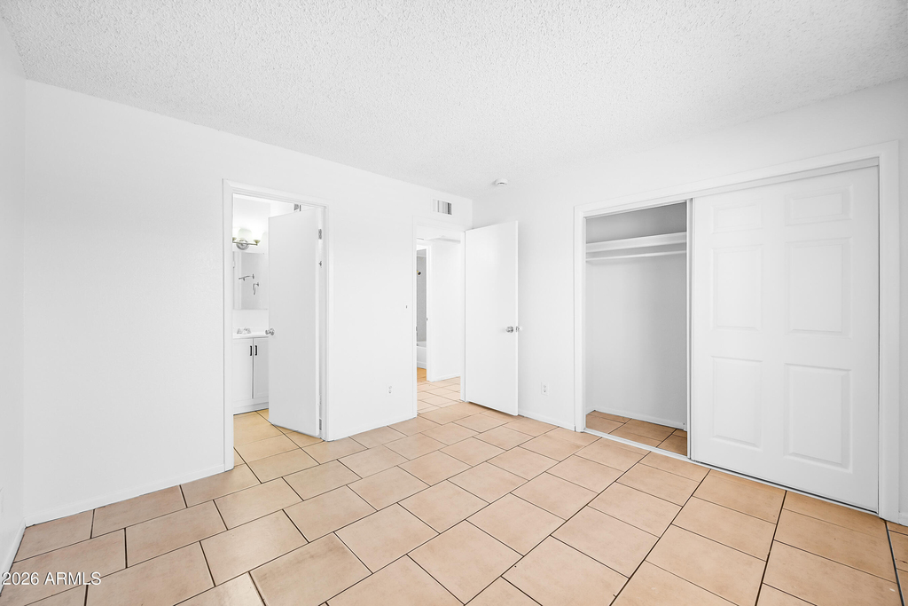 15601 N 27th Street - Photo 10