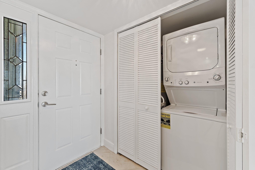 840 Ocean Drive - Photo 28