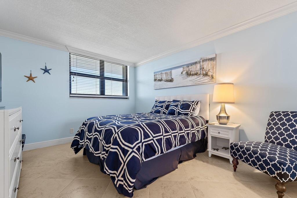 840 Ocean Drive - Photo 24