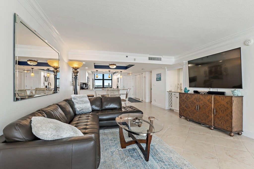 840 Ocean Drive - Photo 16