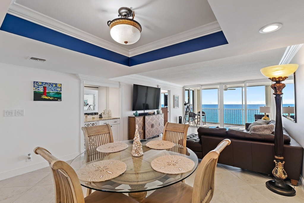 840 Ocean Drive - Photo 8