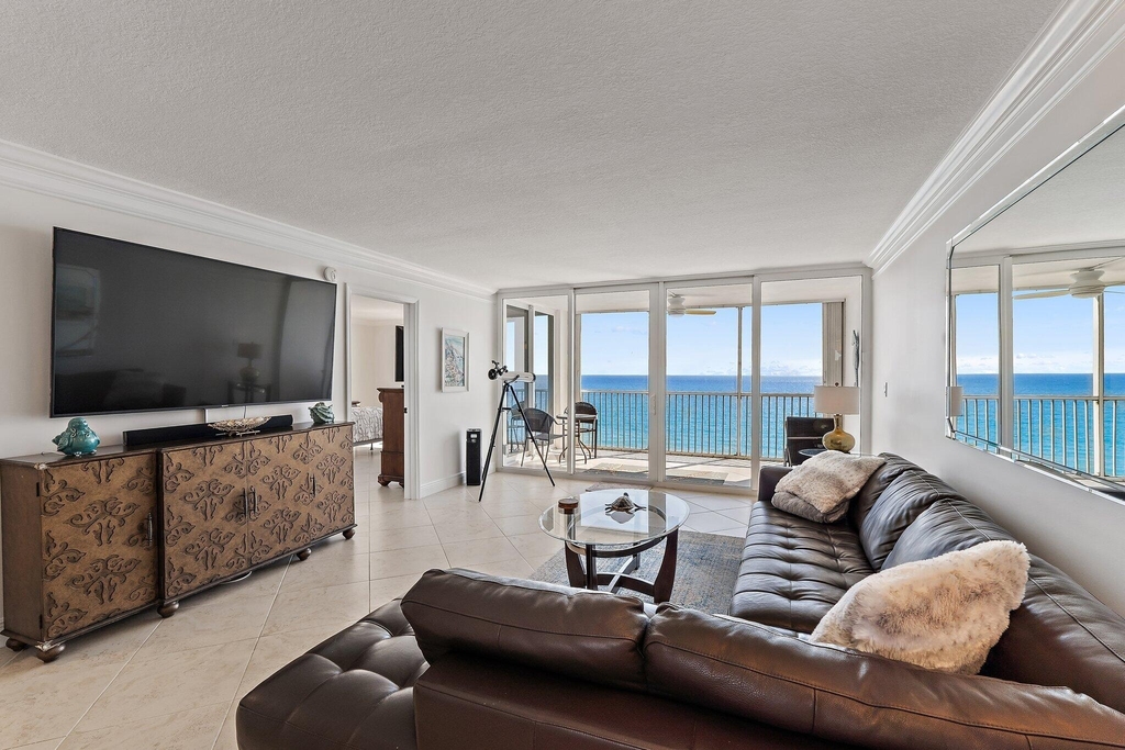 840 Ocean Drive - Photo 11