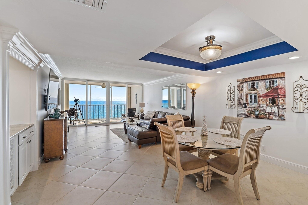 840 Ocean Drive - Photo 7
