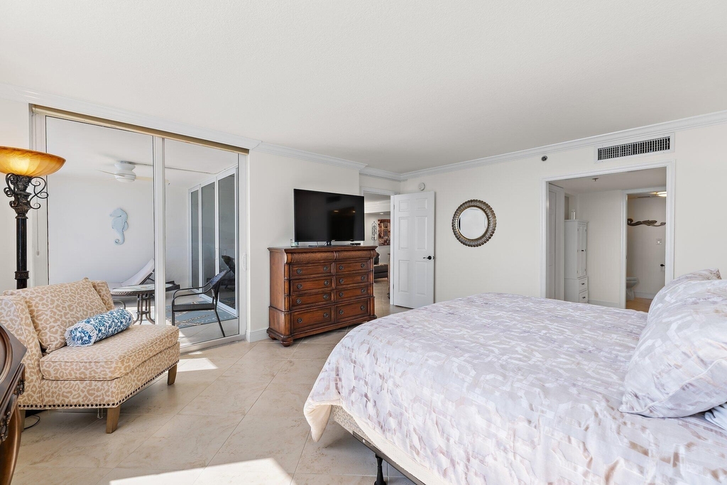 840 Ocean Drive - Photo 20