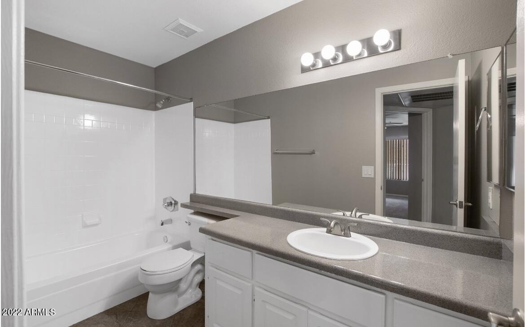 2025 E Campbell Avenue - Photo 6