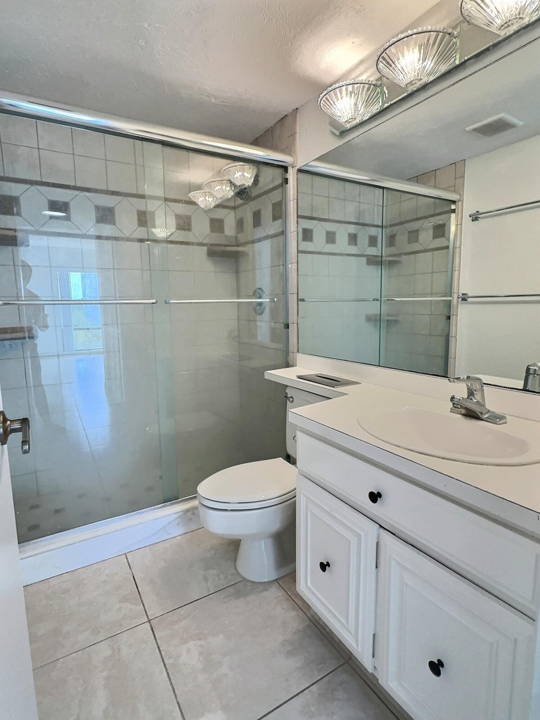 3050 Presidential Way - Photo 13