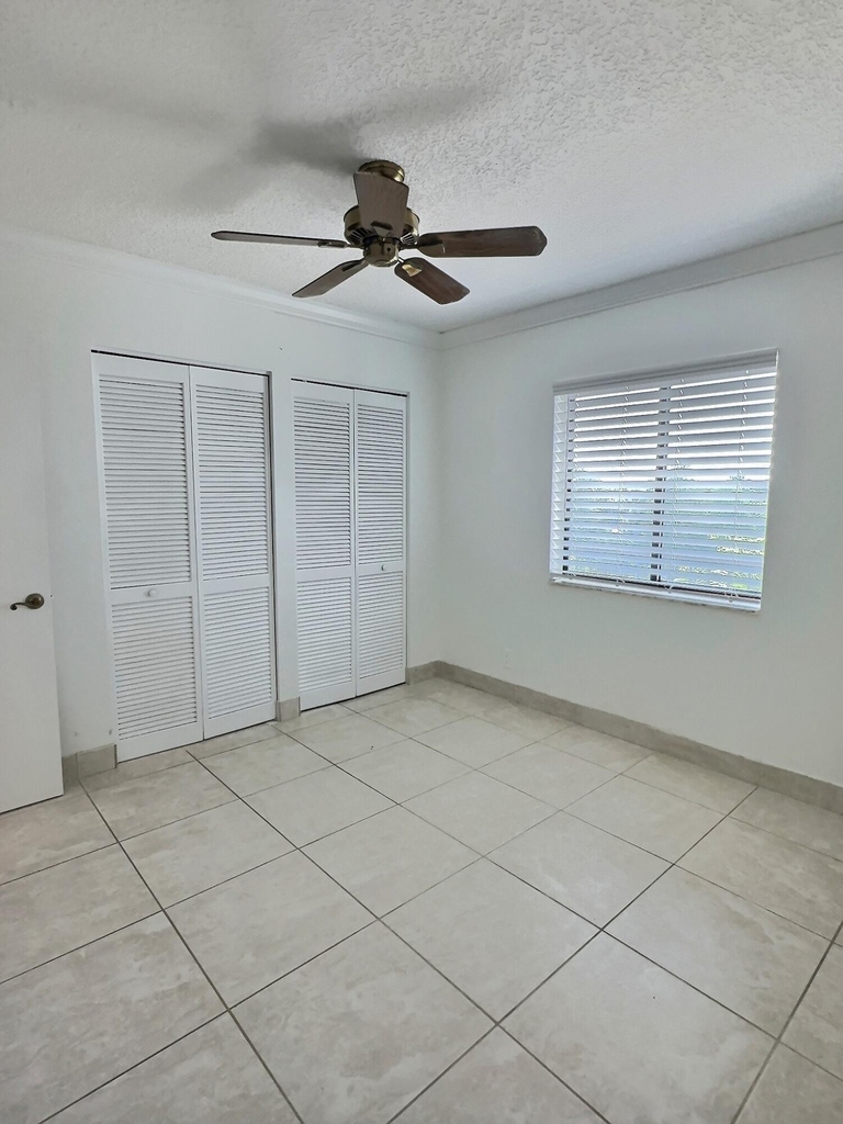 3050 Presidential Way - Photo 11