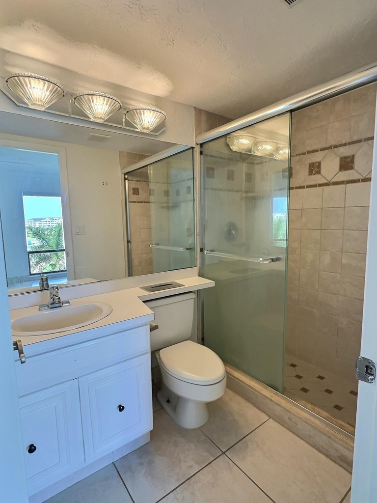 3050 Presidential Way - Photo 17