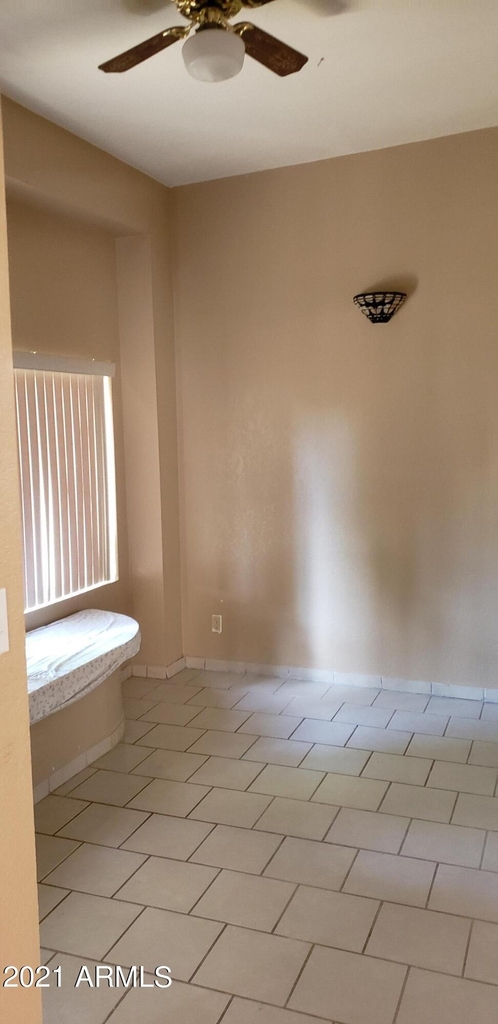 16402 N 39th Place - Photo 10
