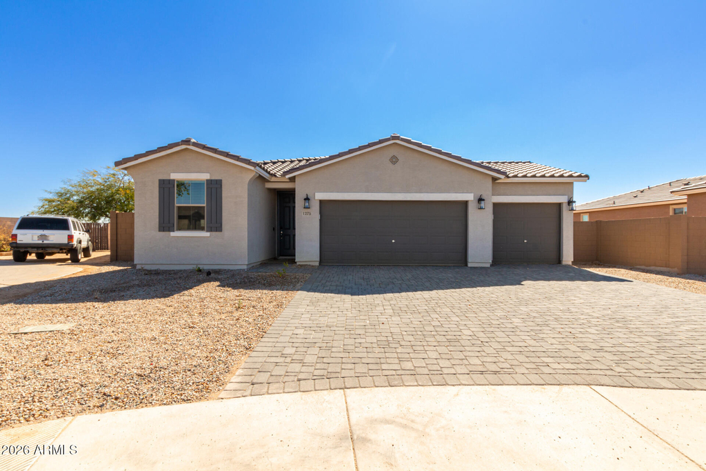 1275 E Jahns Drive - Photo 0