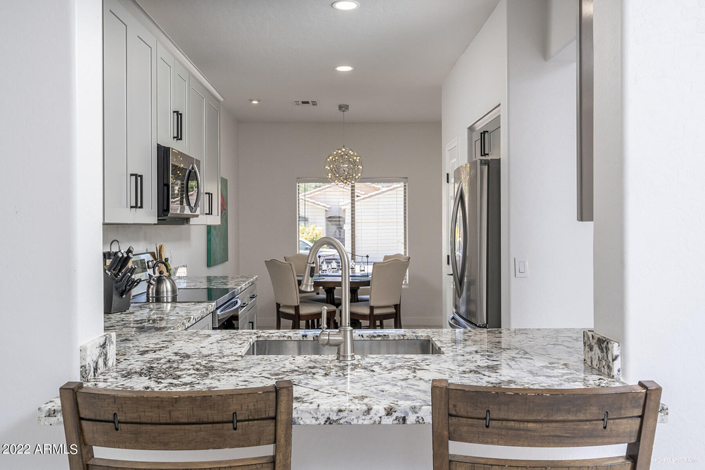1036 E Susan Lane - Photo 2