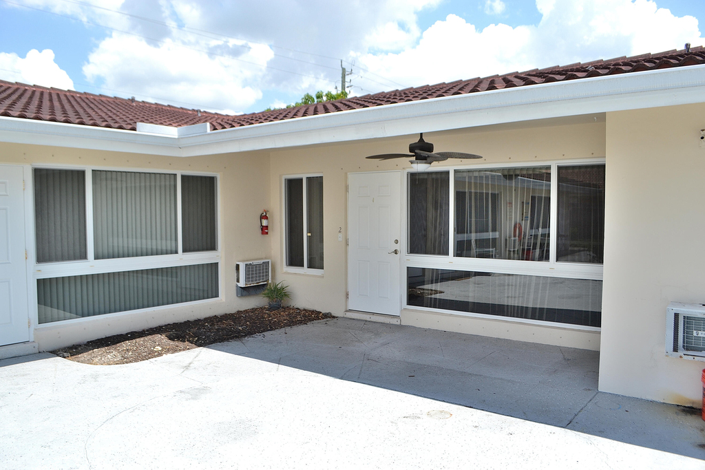 4209 Ne 21st Avenue - Photo 1