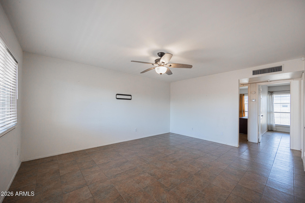 6008 W Augusta Avenue - Photo 6