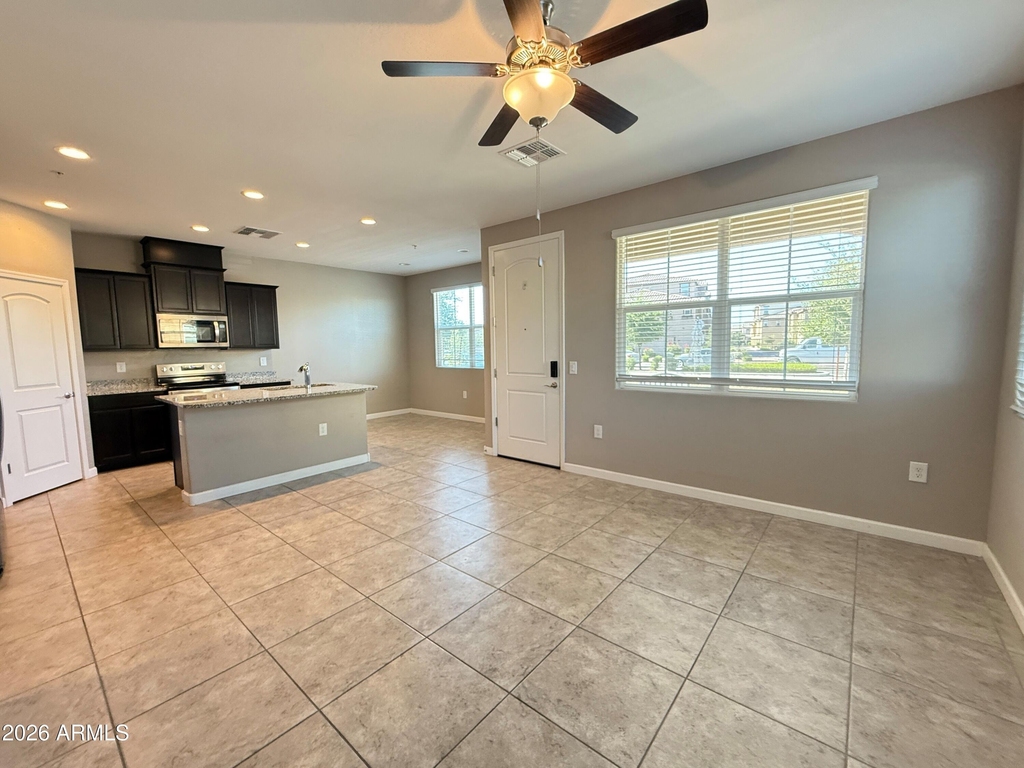 1255 N Arizona Avenue - Photo 3
