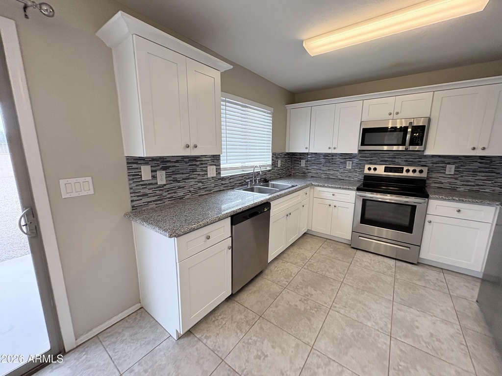 35382 N Happy Jack Drive - Photo 14