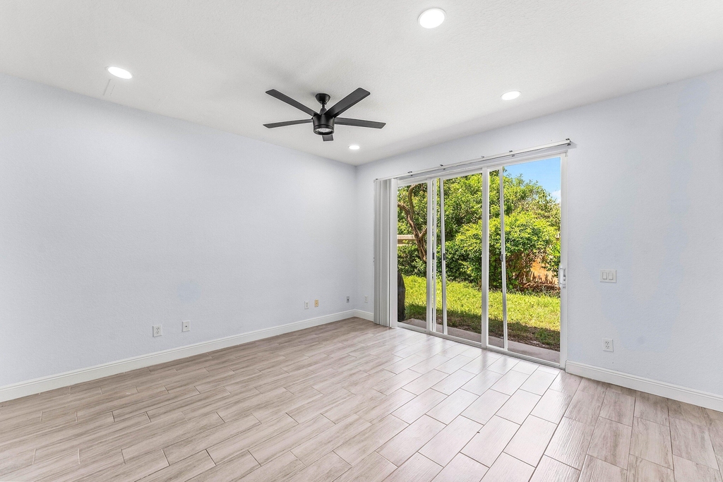 5477 Queenship Court - Photo 13