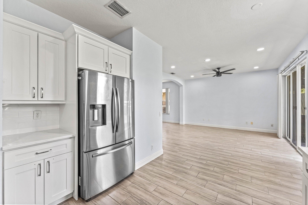 5477 Queenship Court - Photo 7