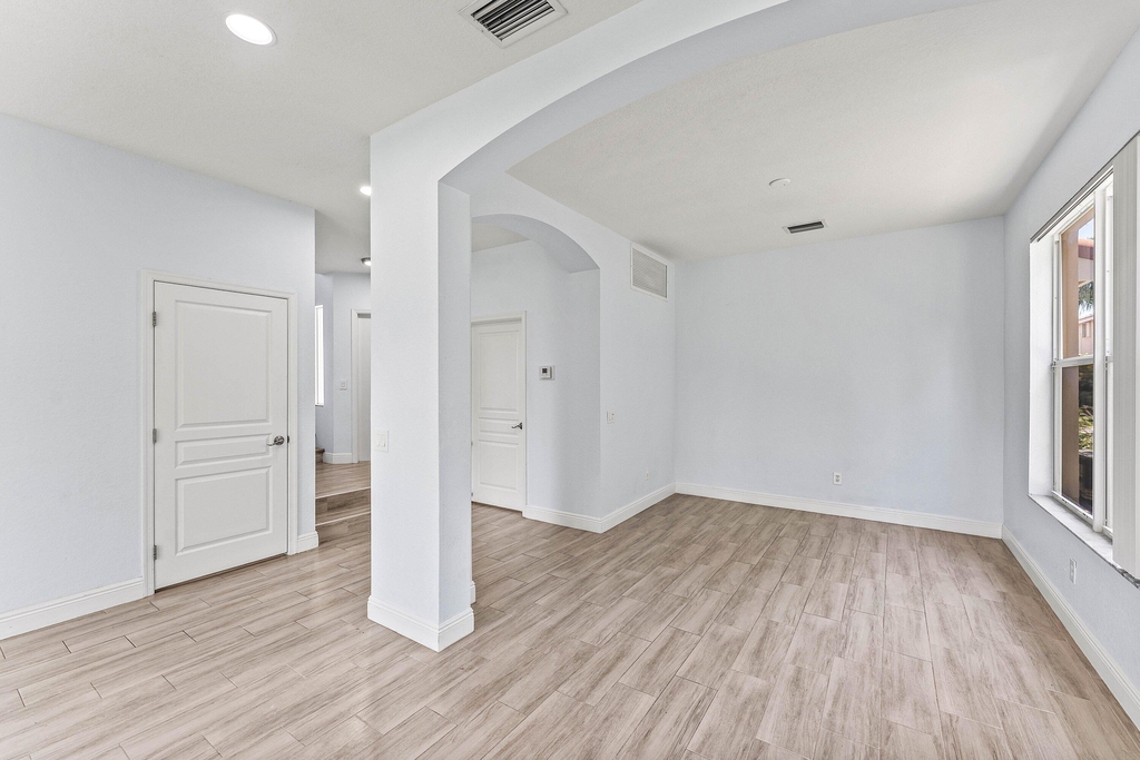 5477 Queenship Court - Photo 12