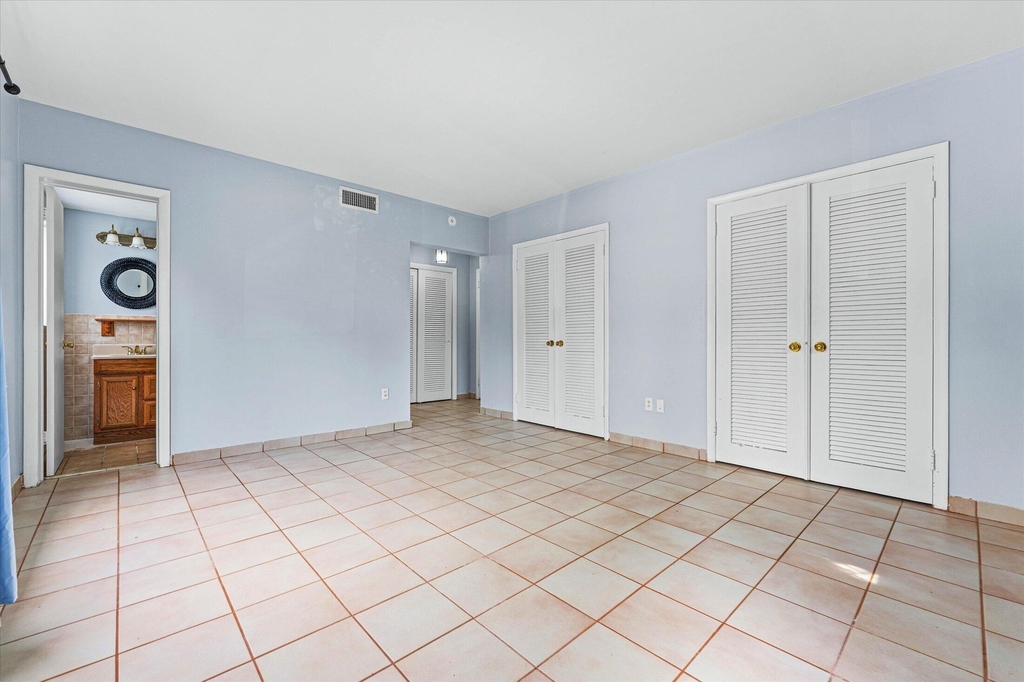 1145 101 St - Photo 11