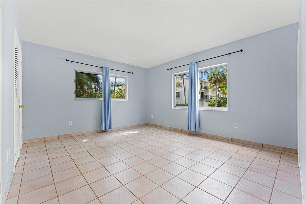 1145 101 St - Photo 10