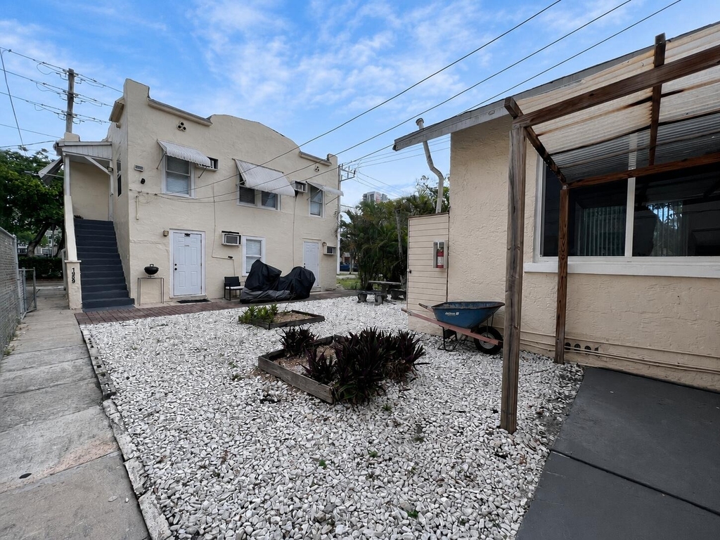 1905 Monroe Street - Photo 22