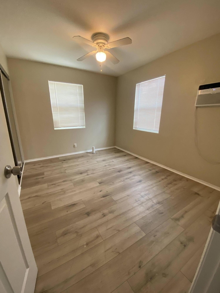115 Ne 2nd Street - Photo 4