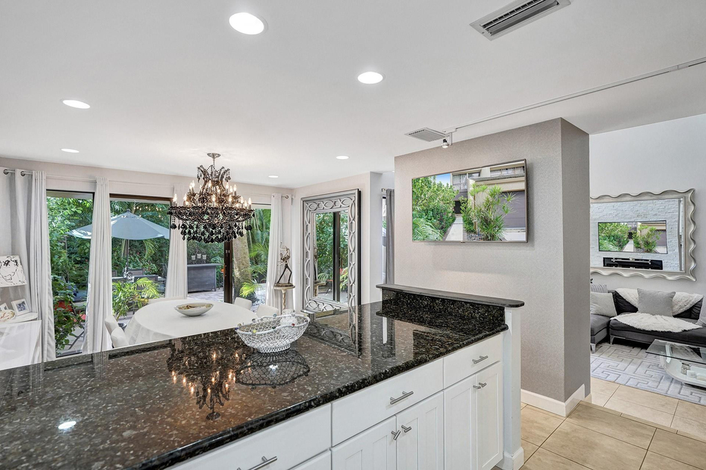 702 Saint Albans Drive - Photo 9