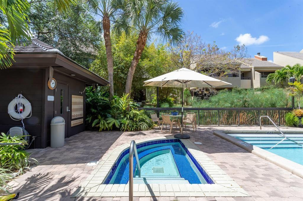 702 Saint Albans Drive - Photo 40
